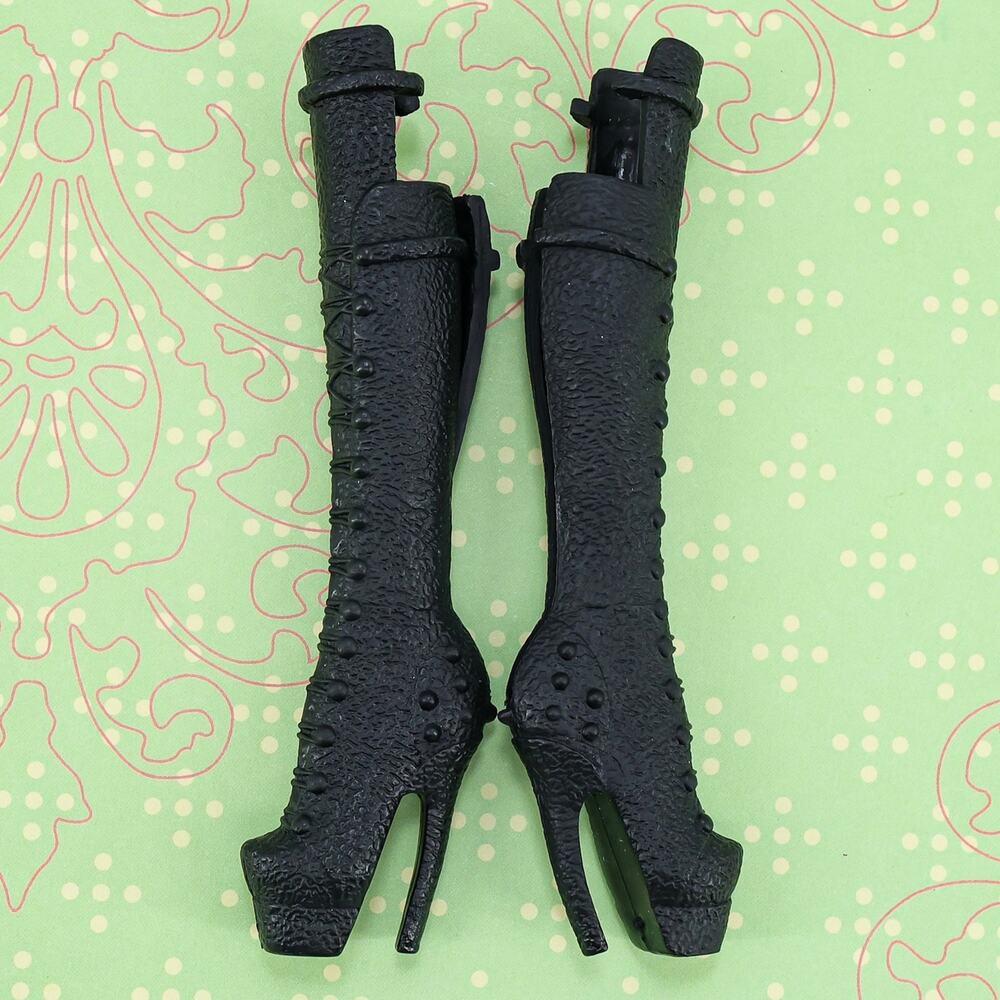 Monster High Clawdeen Wolf Freak Du Chic Boots Only